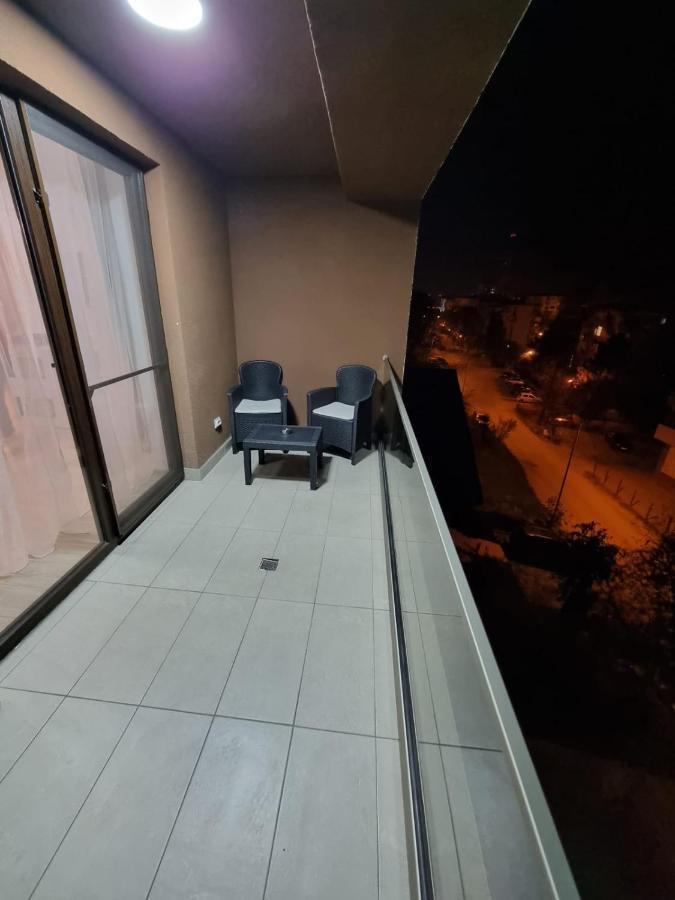 Dreams Escape Apartment Craiova Exterior foto